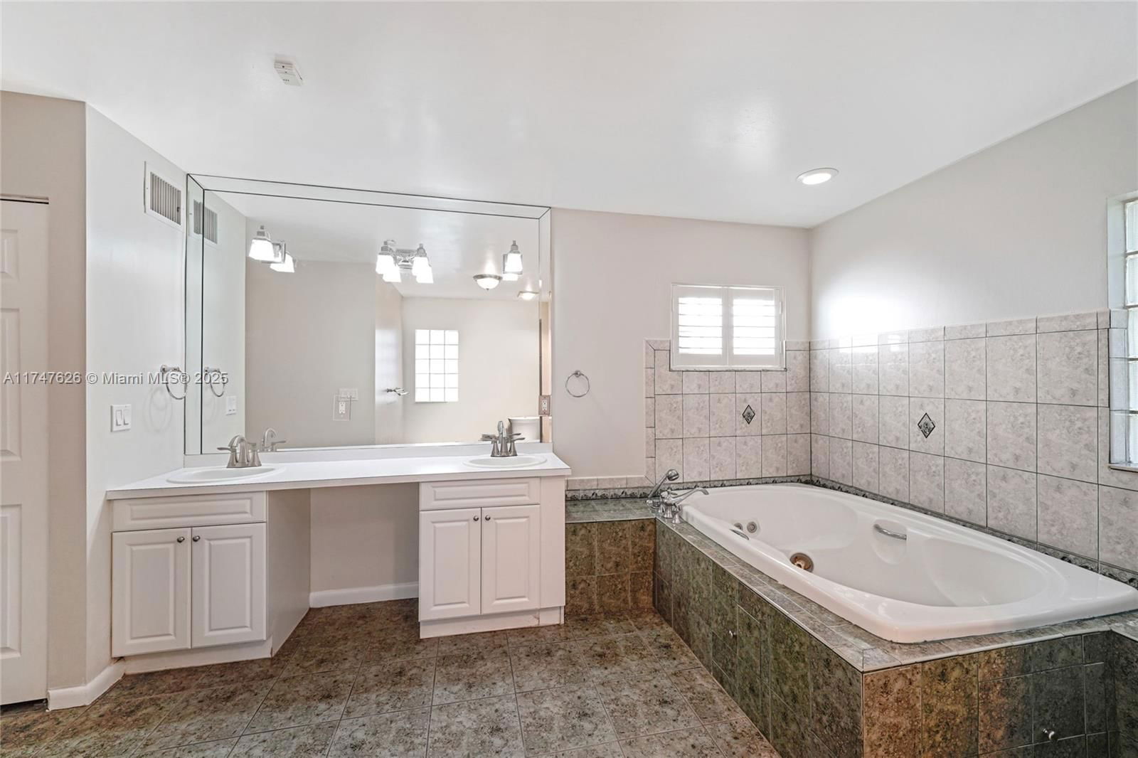 Real estate property located at 3921 Cleveland St, Broward, Hollywood Hills, Hollywood, FL