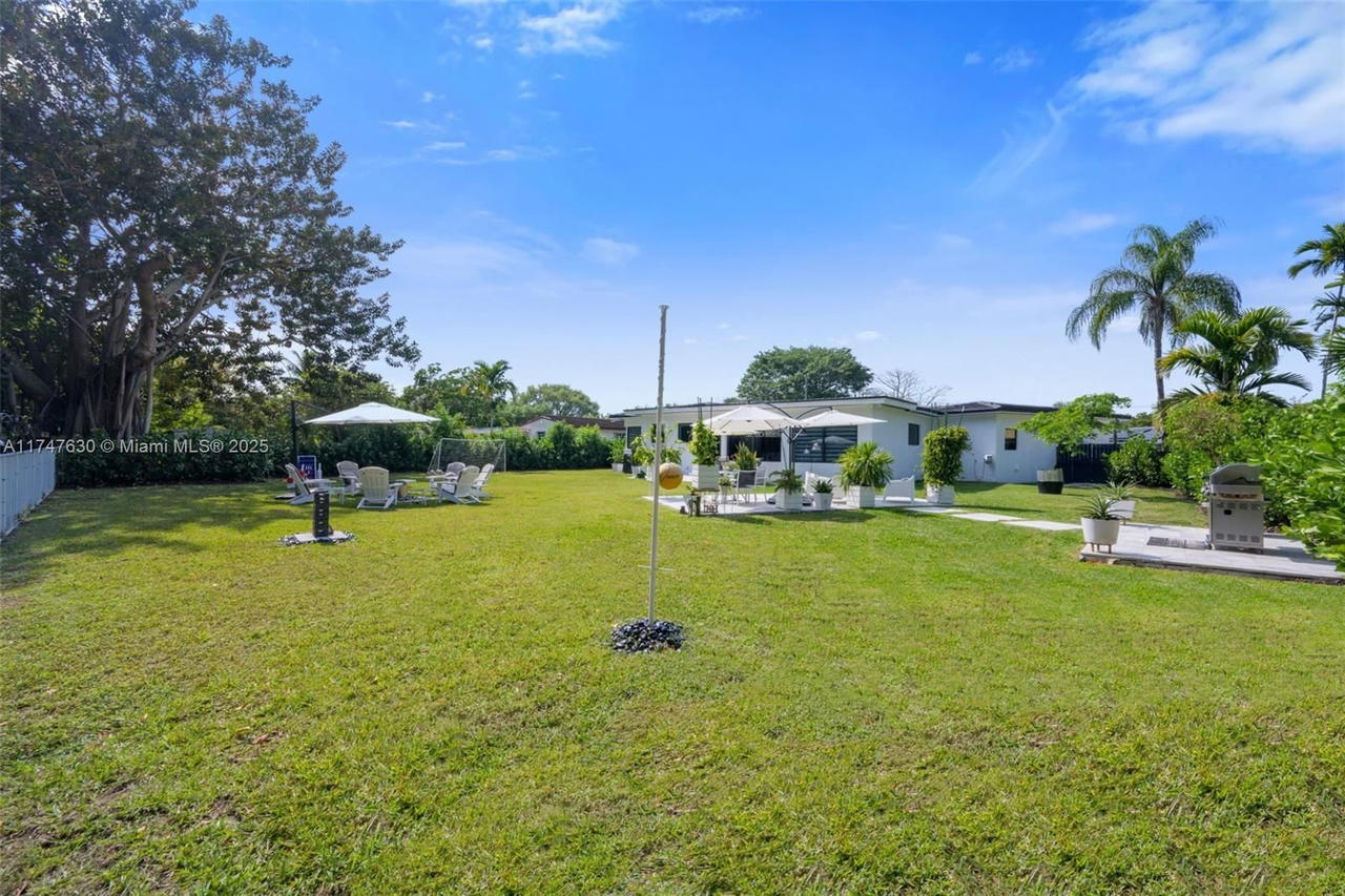 Real estate property located at 14745 Spur Dr, Miami-dade, Bisc Gardens Sec D, Miami, FL