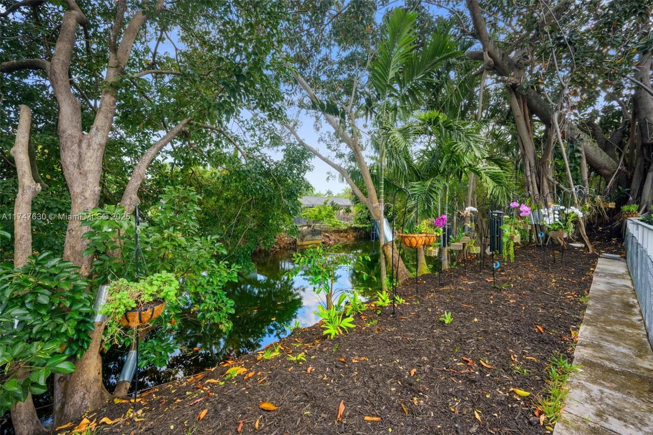 Real estate property located at 14745 Spur Dr, Miami-dade, Bisc Gardens Sec D, Miami, FL