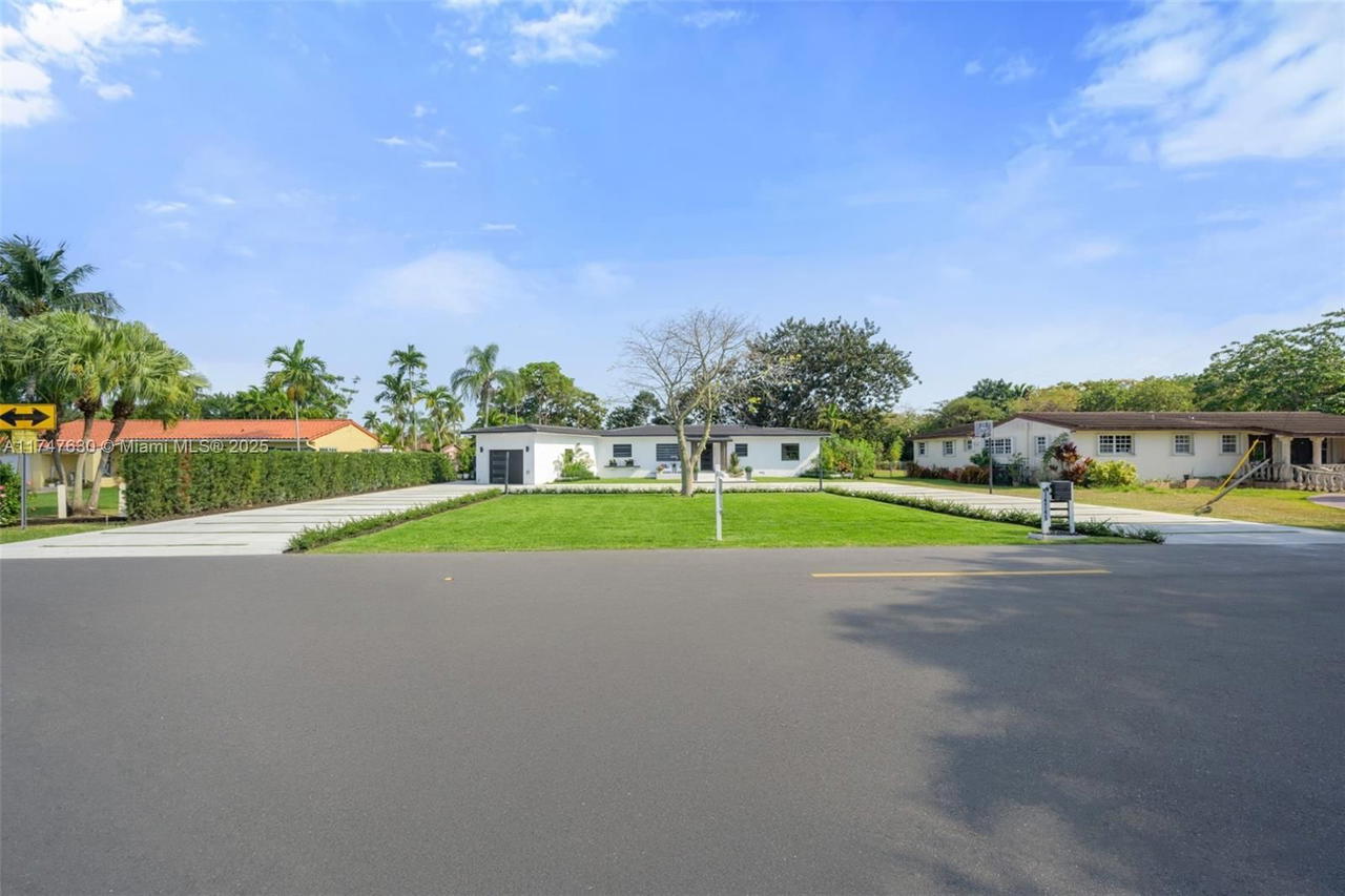 Real estate property located at 14745 Spur Dr, Miami-dade, Bisc Gardens Sec D, Miami, FL