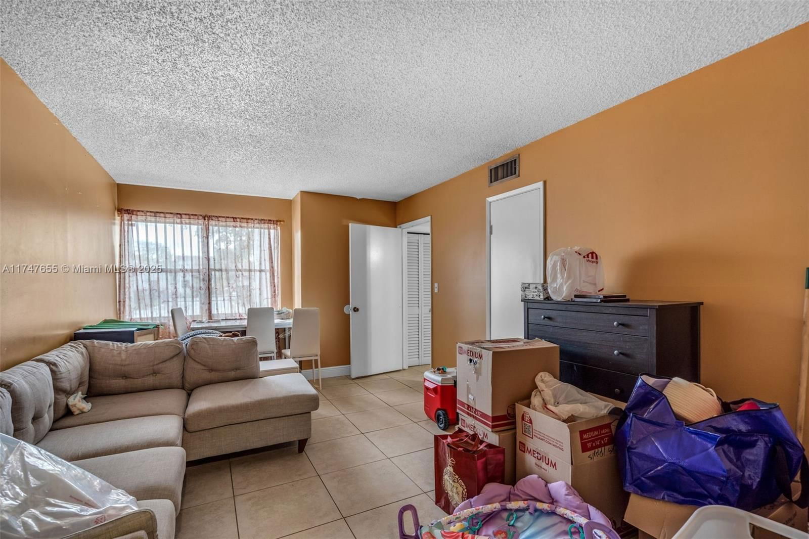 Real estate property located at 10105 9th St Cir #9-105, Miami-dade, Las Brisas Village Condo, Miami, FL