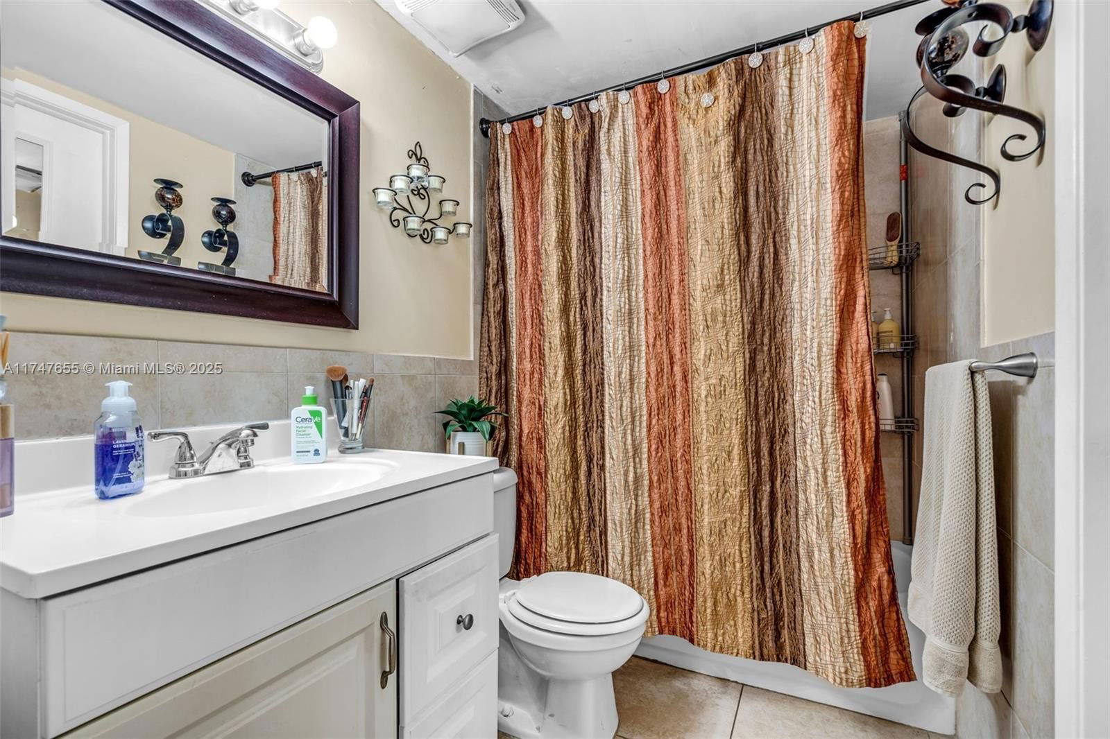 Real estate property located at 10105 9th St Cir #9-105, Miami-dade, Las Brisas Village Condo, Miami, FL