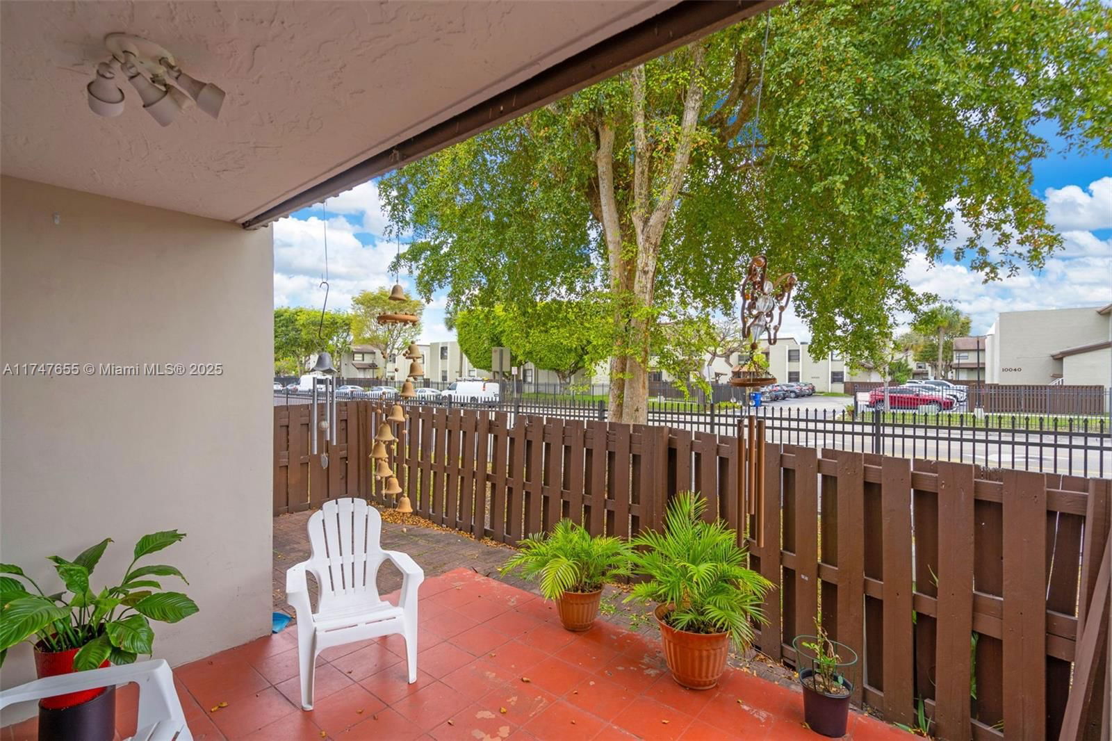 Real estate property located at 10105 9th St Cir #9-105, Miami-dade, Las Brisas Village Condo, Miami, FL