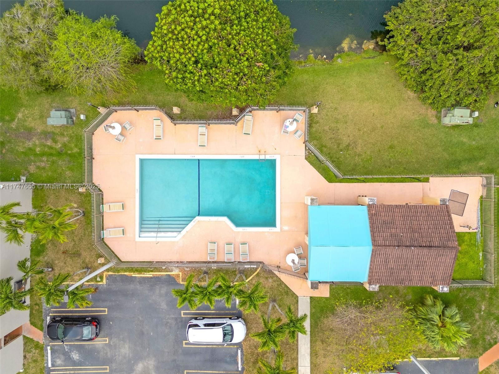 Real estate property located at 10105 9th St Cir #9-105, Miami-dade, Las Brisas Village Condo, Miami, FL
