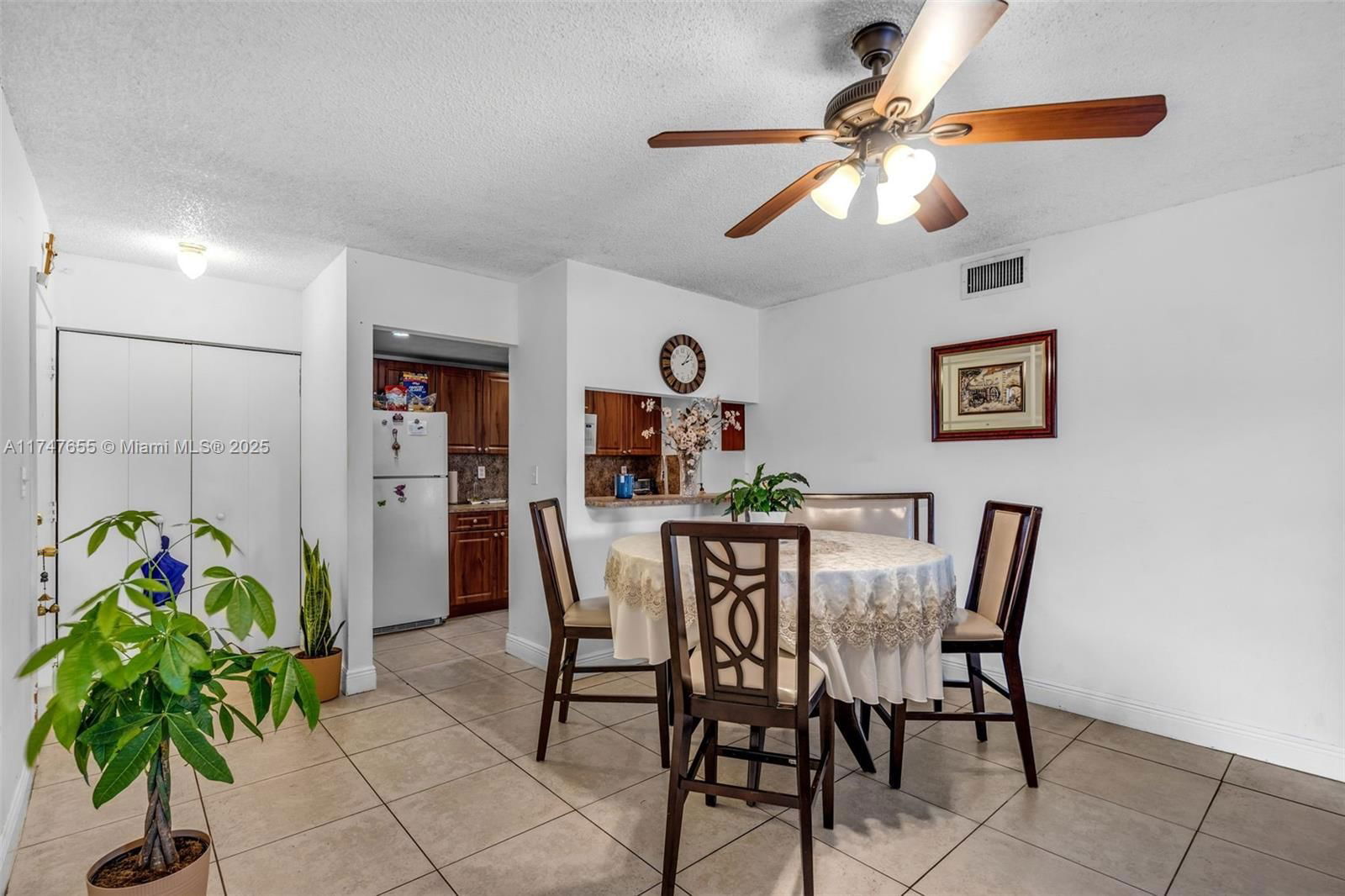Real estate property located at 10105 9th St Cir #9-105, Miami-dade, Las Brisas Village Condo, Miami, FL