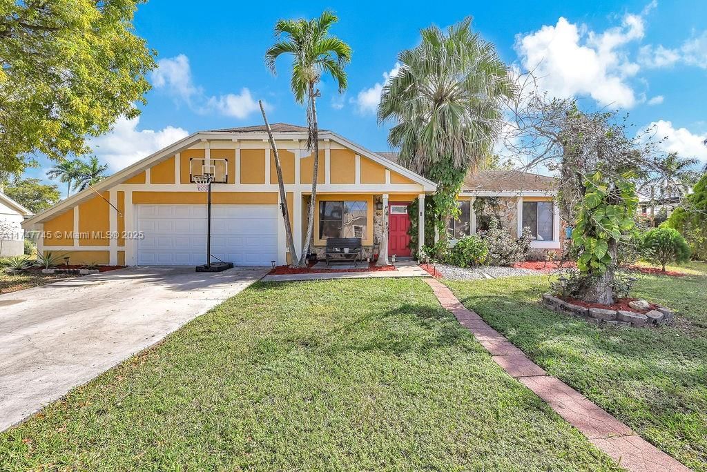 Real estate property located at 740 Wind Cir, Broward, NEW RIVER ESTATES SECTION, Sunrise, FL