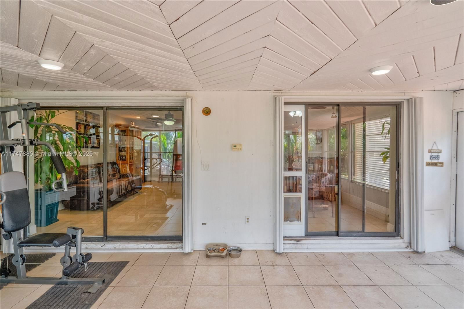 Real estate property located at 1089 135th Pl, Miami-dade, Tamiami Lakes Sec 6, Miami, FL