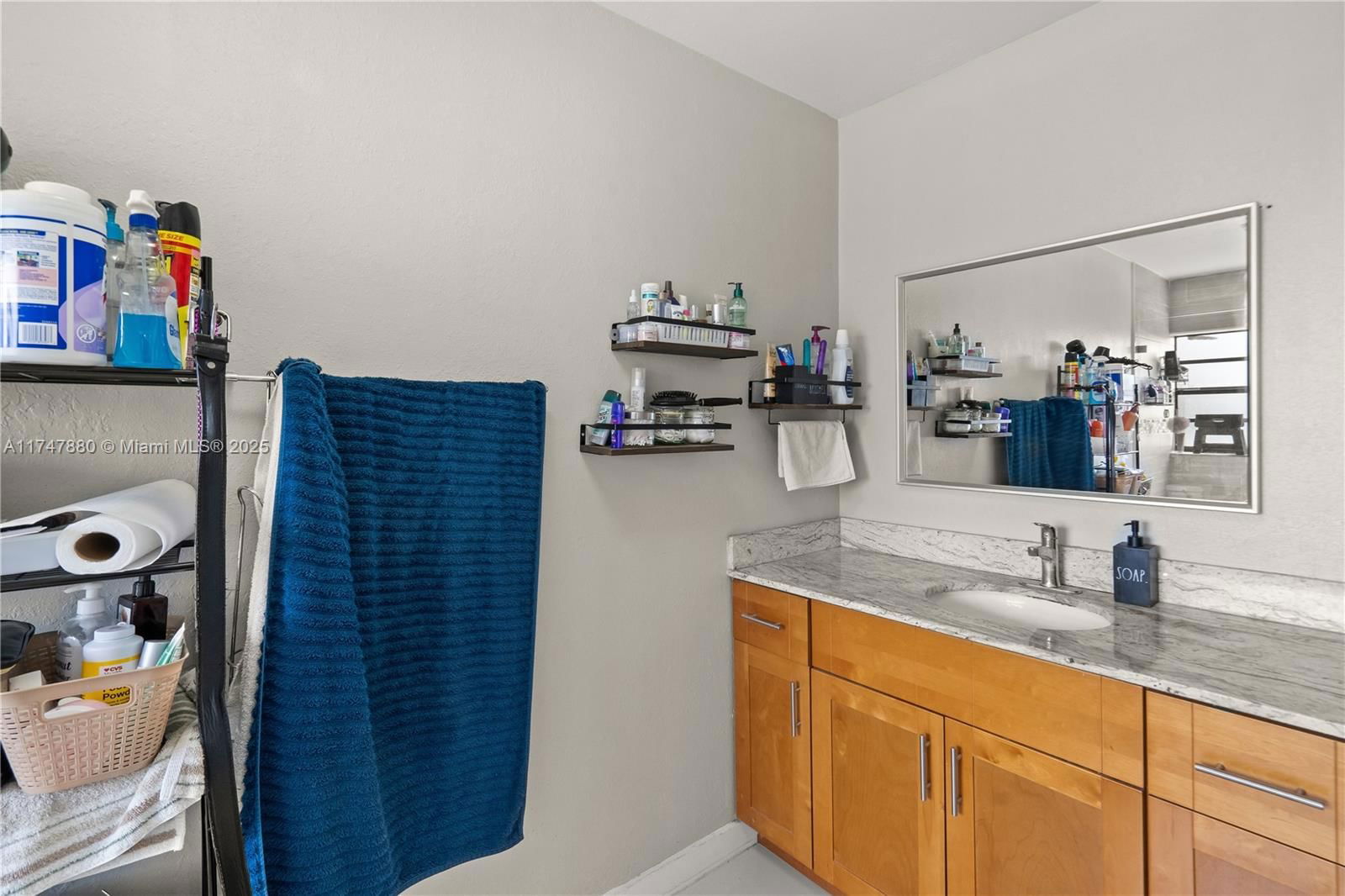 Real estate property located at 1089 135th Pl, Miami-dade, Tamiami Lakes Sec 6, Miami, FL