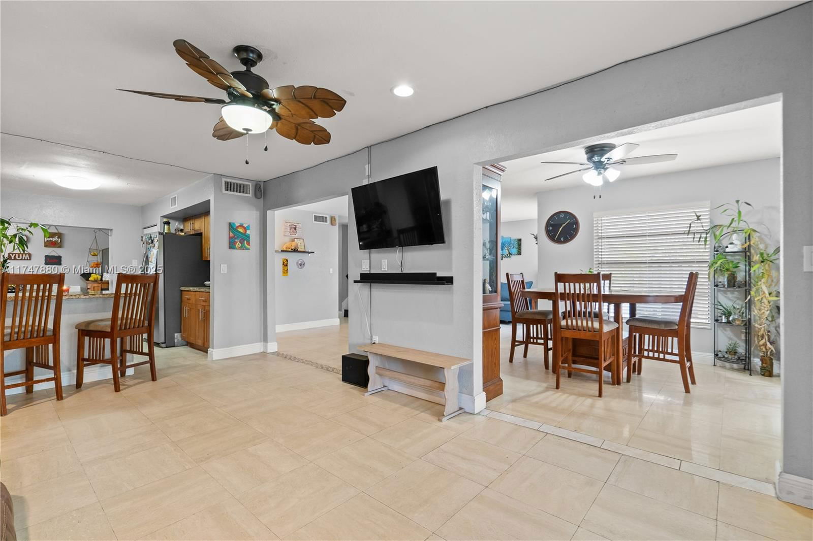 Real estate property located at 1089 135th Pl, Miami-dade, Tamiami Lakes Sec 6, Miami, FL
