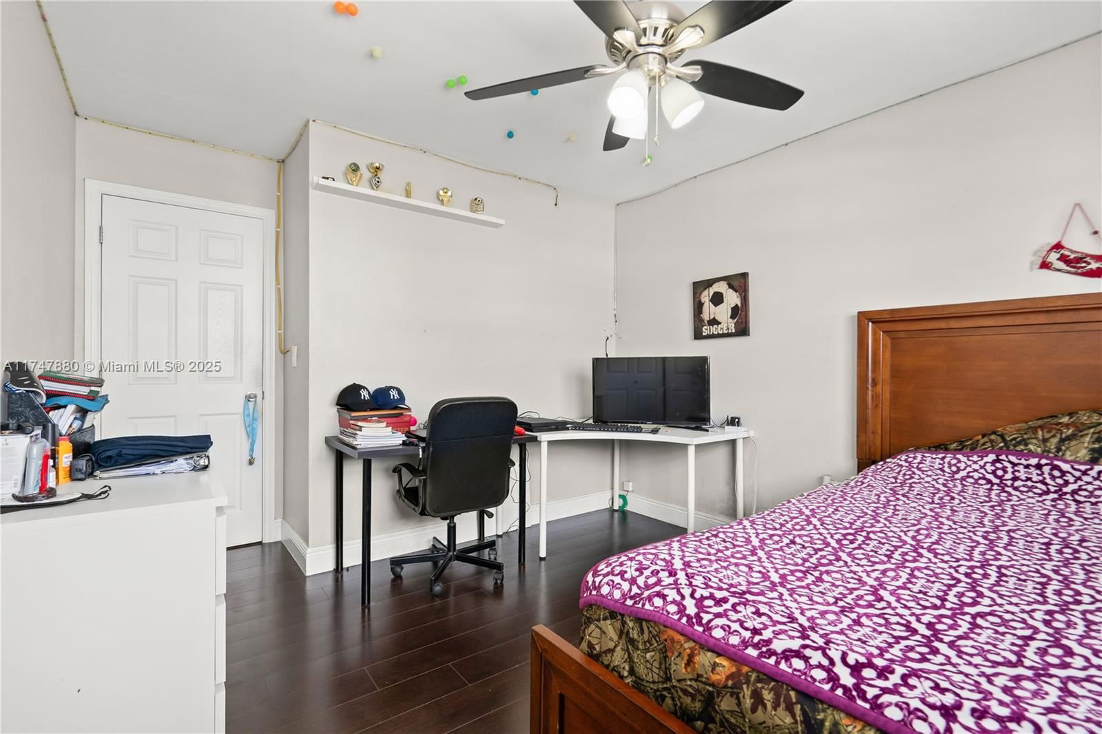 Real estate property located at 1089 135th Pl, Miami-dade, Tamiami Lakes Sec 6, Miami, FL