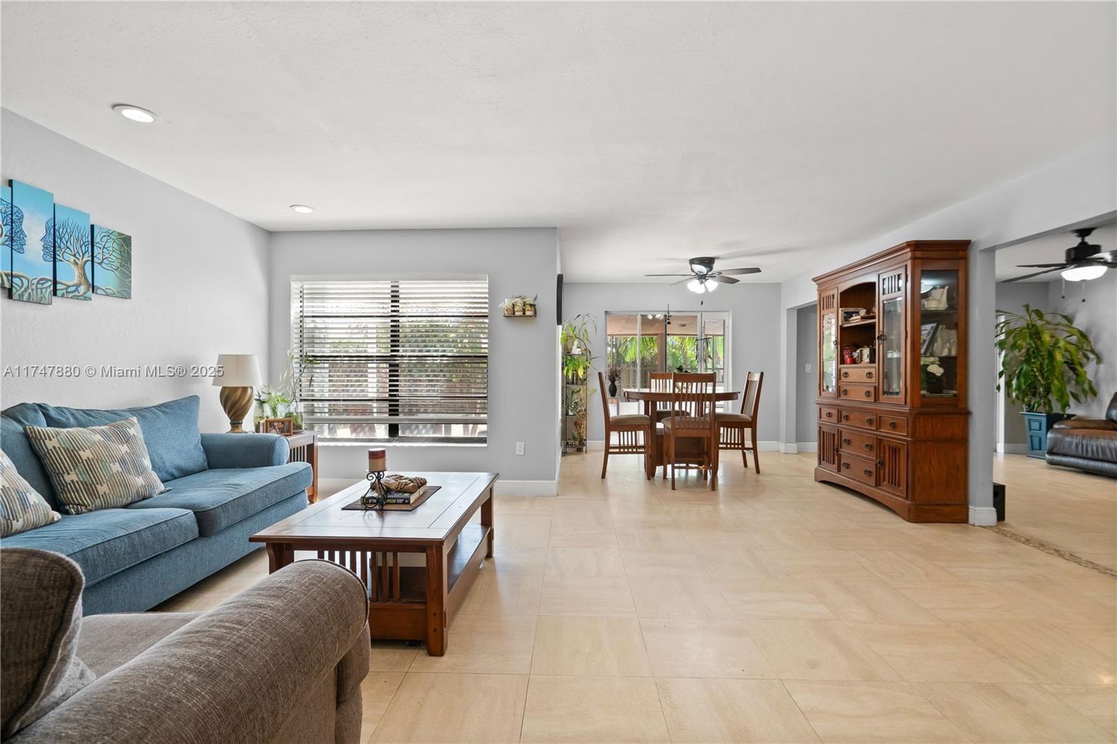 Real estate property located at 1089 135th Pl, Miami-dade, Tamiami Lakes Sec 6, Miami, FL