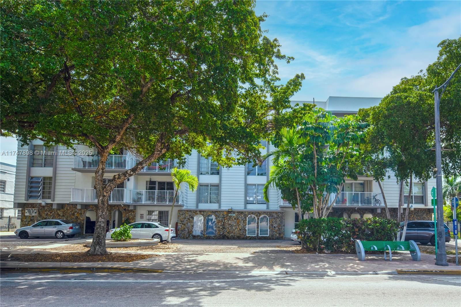 Real estate property located at 1220 71st St #37, Miami-dade, Riviera Condo, Miami Beach, FL