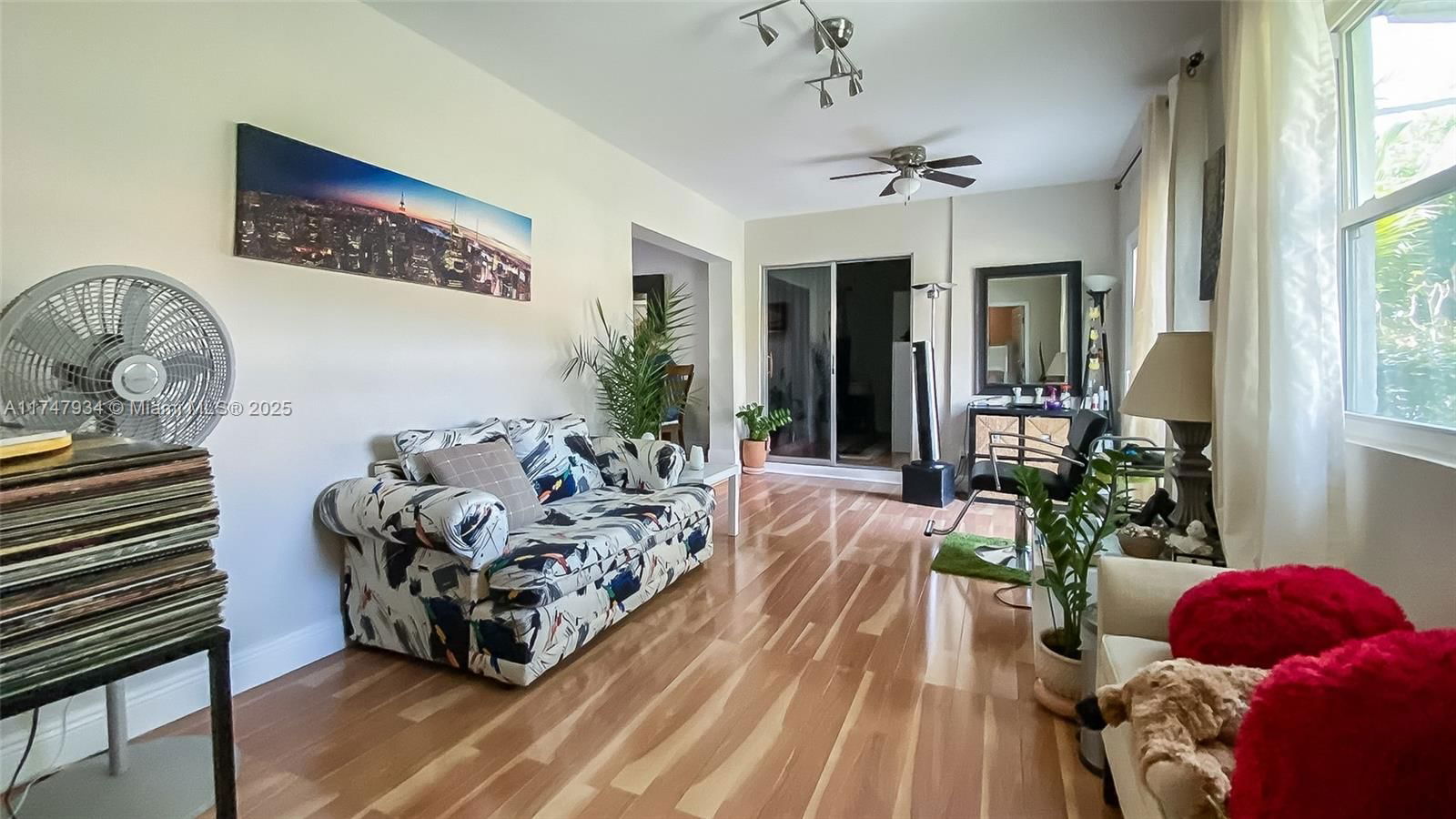 Real estate property located at 7105 73rd Ave, Broward, Mainlands Of Tamarac Lake, Margate, FL