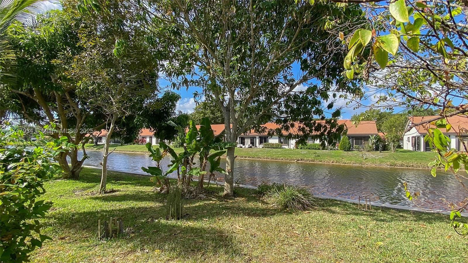 Real estate property located at 7105 73rd Ave, Broward, Mainlands Of Tamarac Lake, Margate, FL
