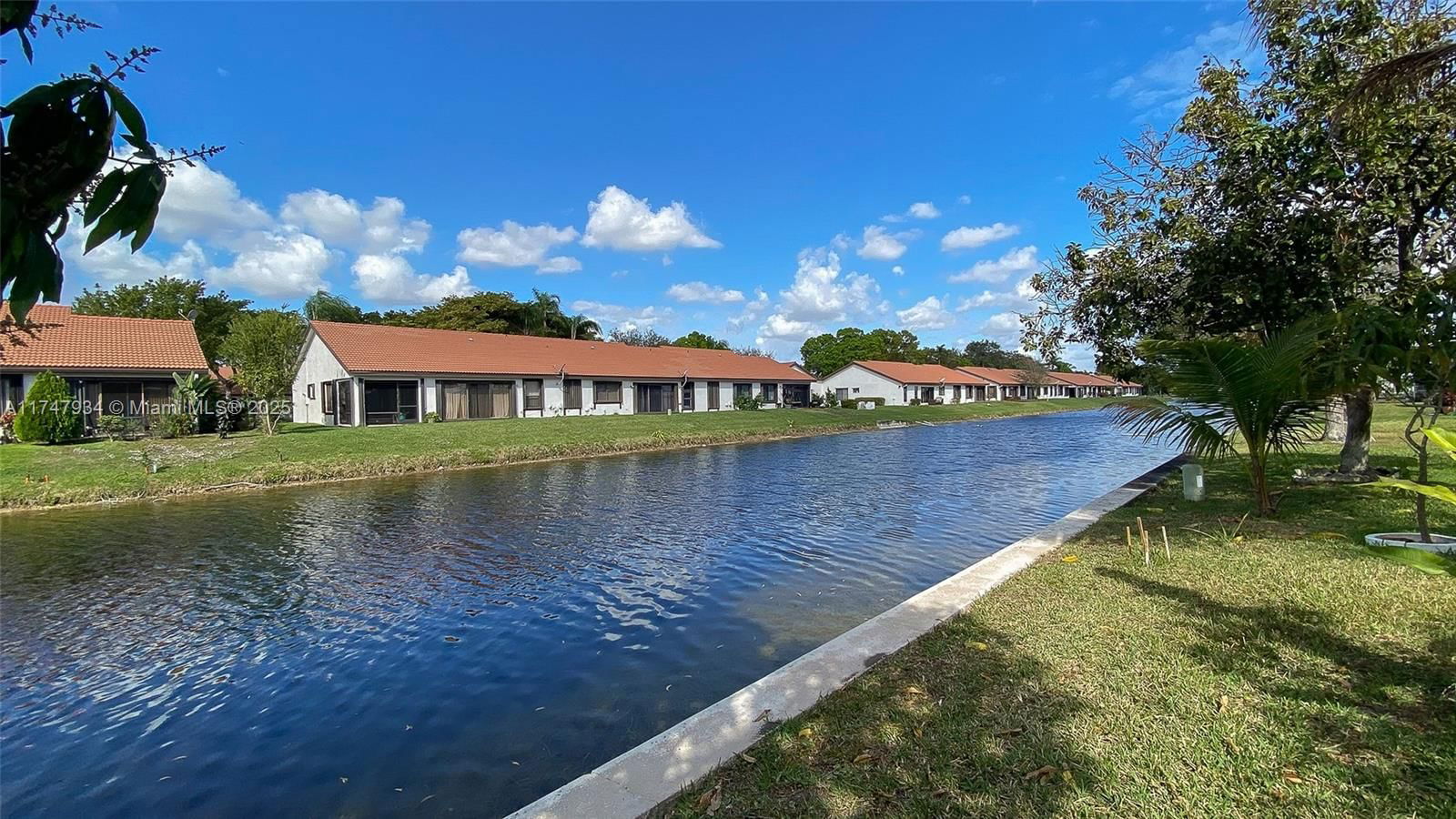 Real estate property located at 7105 73rd Ave, Broward, Mainlands Of Tamarac Lake, Margate, FL