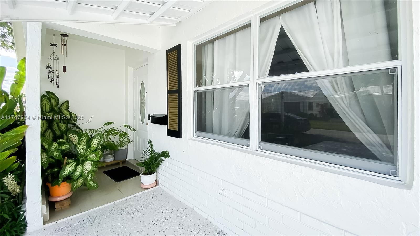 Real estate property located at 7105 73rd Ave, Broward, Mainlands Of Tamarac Lake, Margate, FL