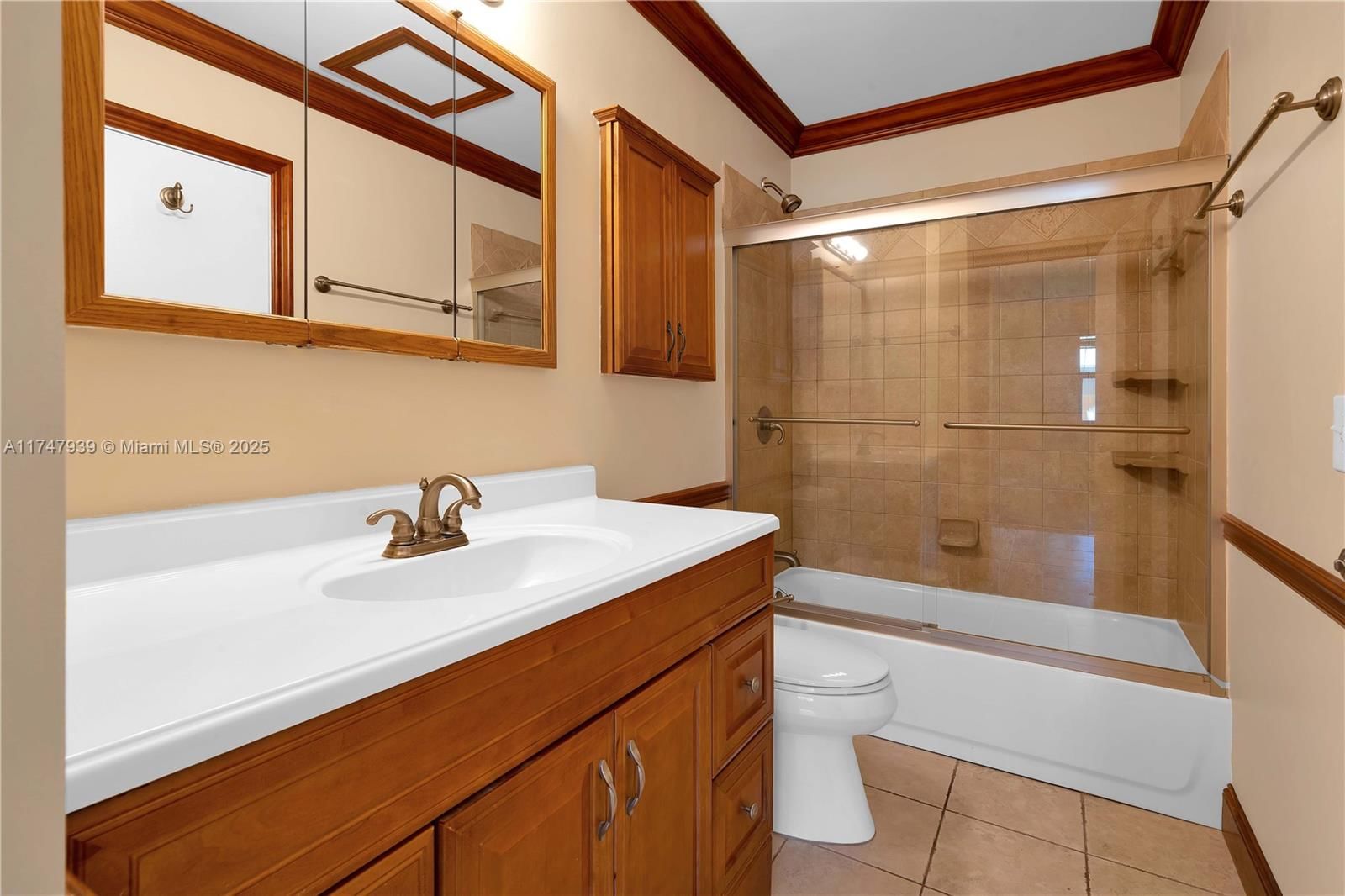 Real estate property located at 10661 113th Pl #94C, Miami-dade, Greenglades Condo 18, Miami, FL