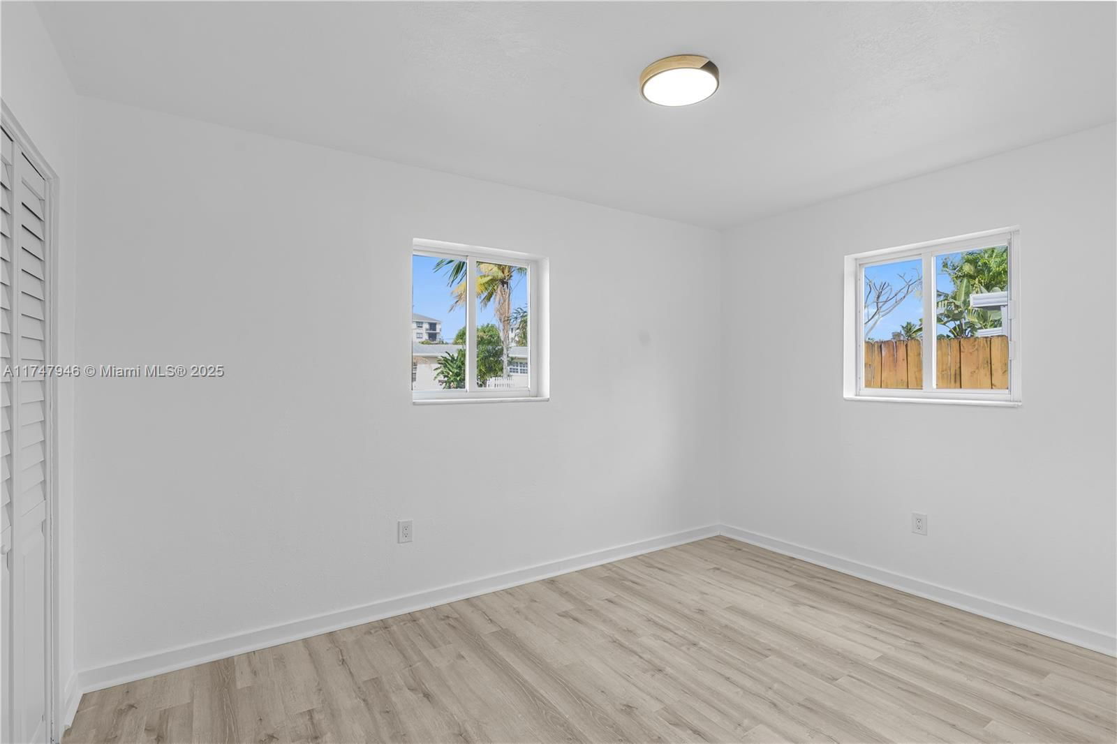 Real estate property located at 1080 213th Ter, Miami-dade, Ives Estates Sec 5, Miami, FL