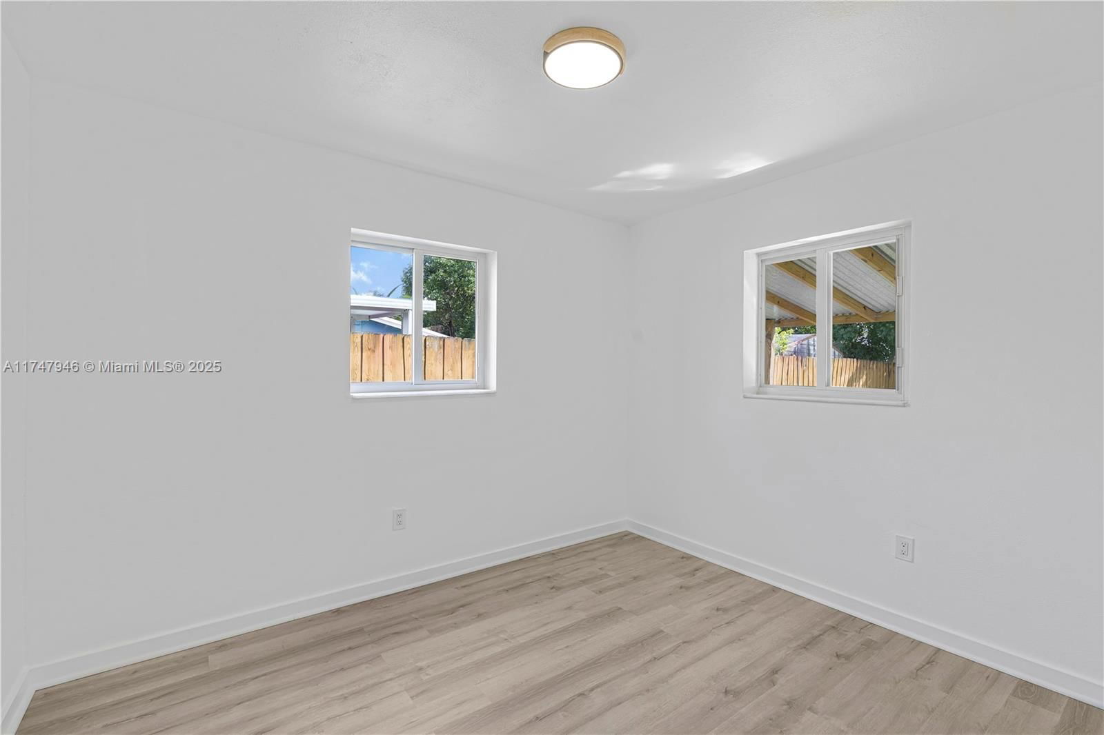 Real estate property located at 1080 213th Ter, Miami-dade, Ives Estates Sec 5, Miami, FL