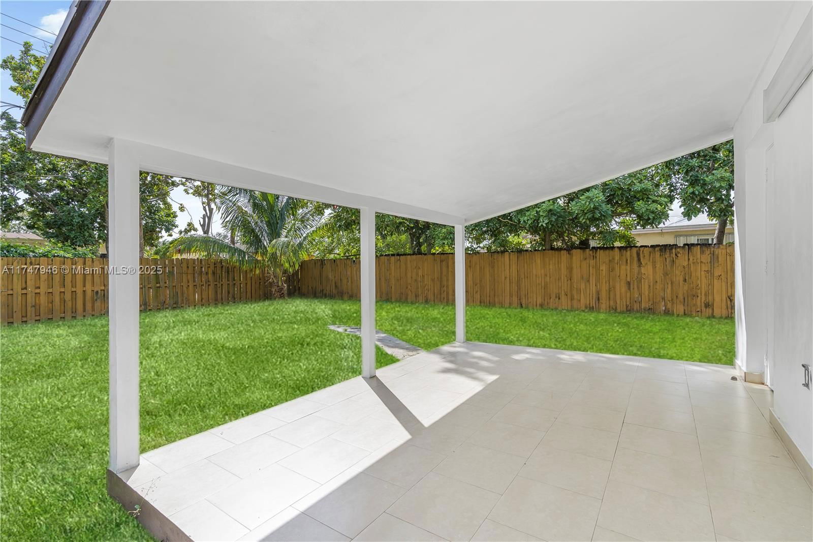 Real estate property located at 1080 213th Ter, Miami-dade, Ives Estates Sec 5, Miami, FL
