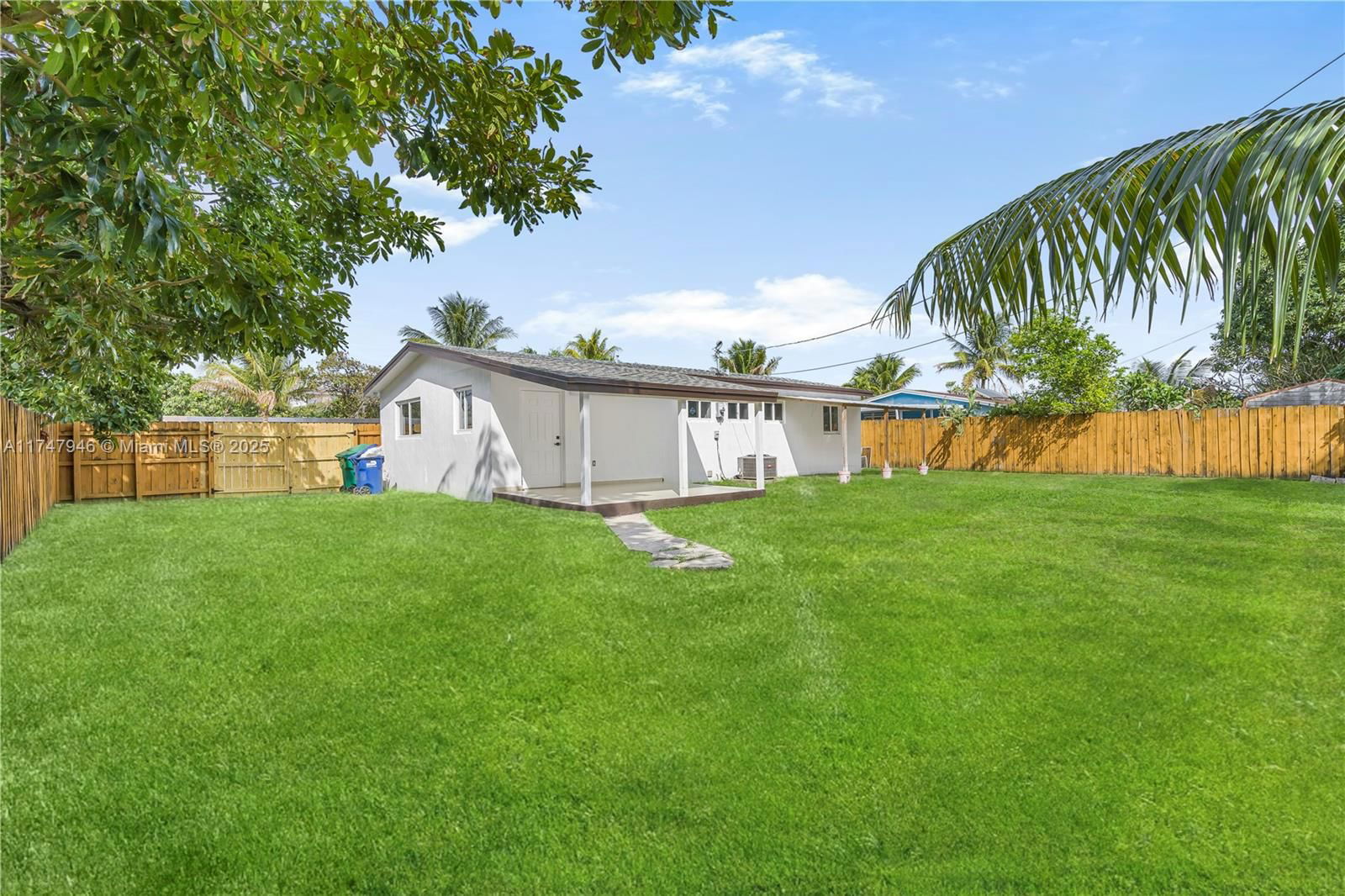 Real estate property located at 1080 213th Ter, Miami-dade, Ives Estates Sec 5, Miami, FL