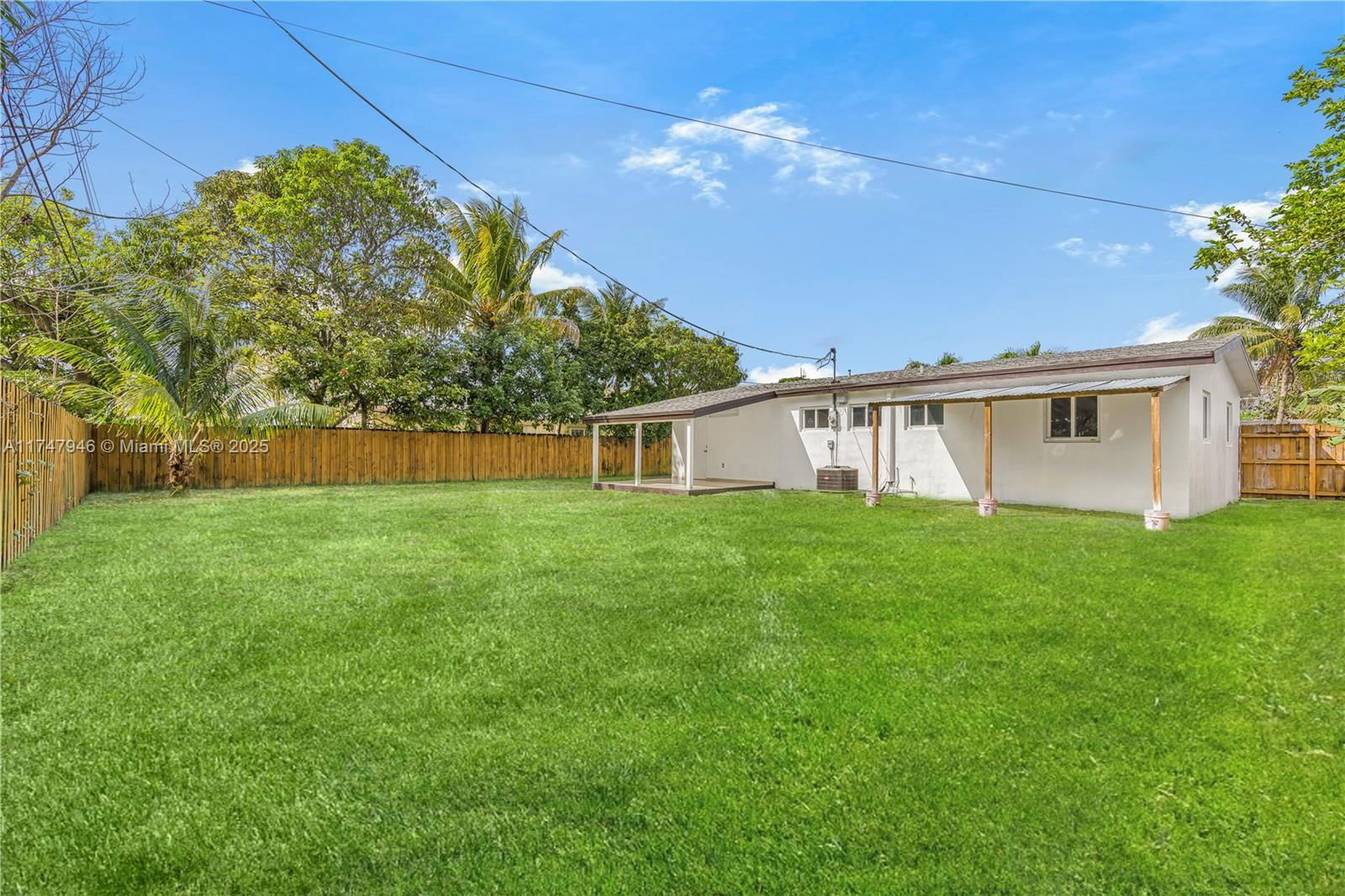 Real estate property located at 1080 213th Ter, Miami-dade, Ives Estates Sec 5, Miami, FL