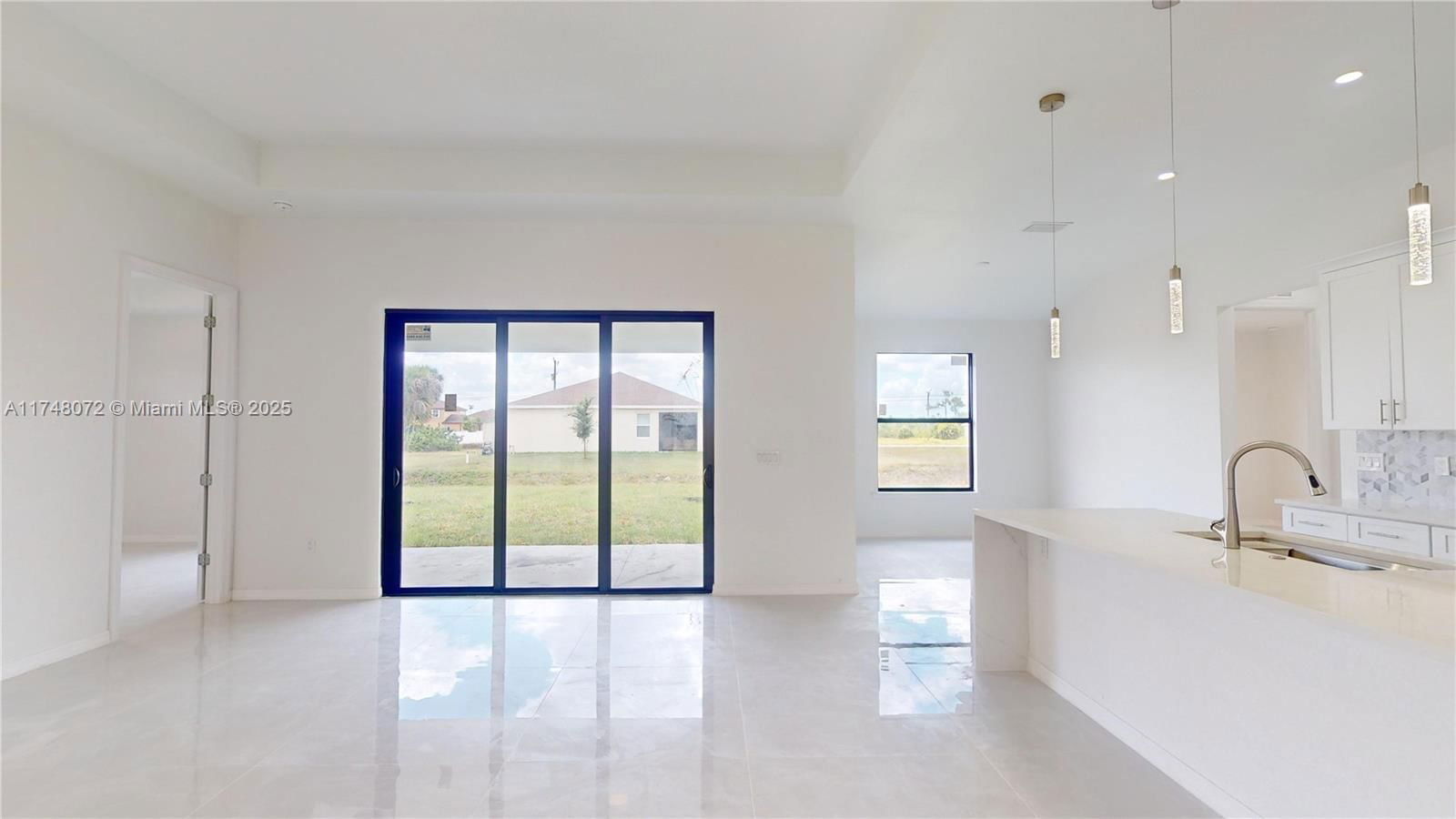 Real estate property located at 2700 20th Terrace, Lee, Cape Coral, Cape Coral, FL