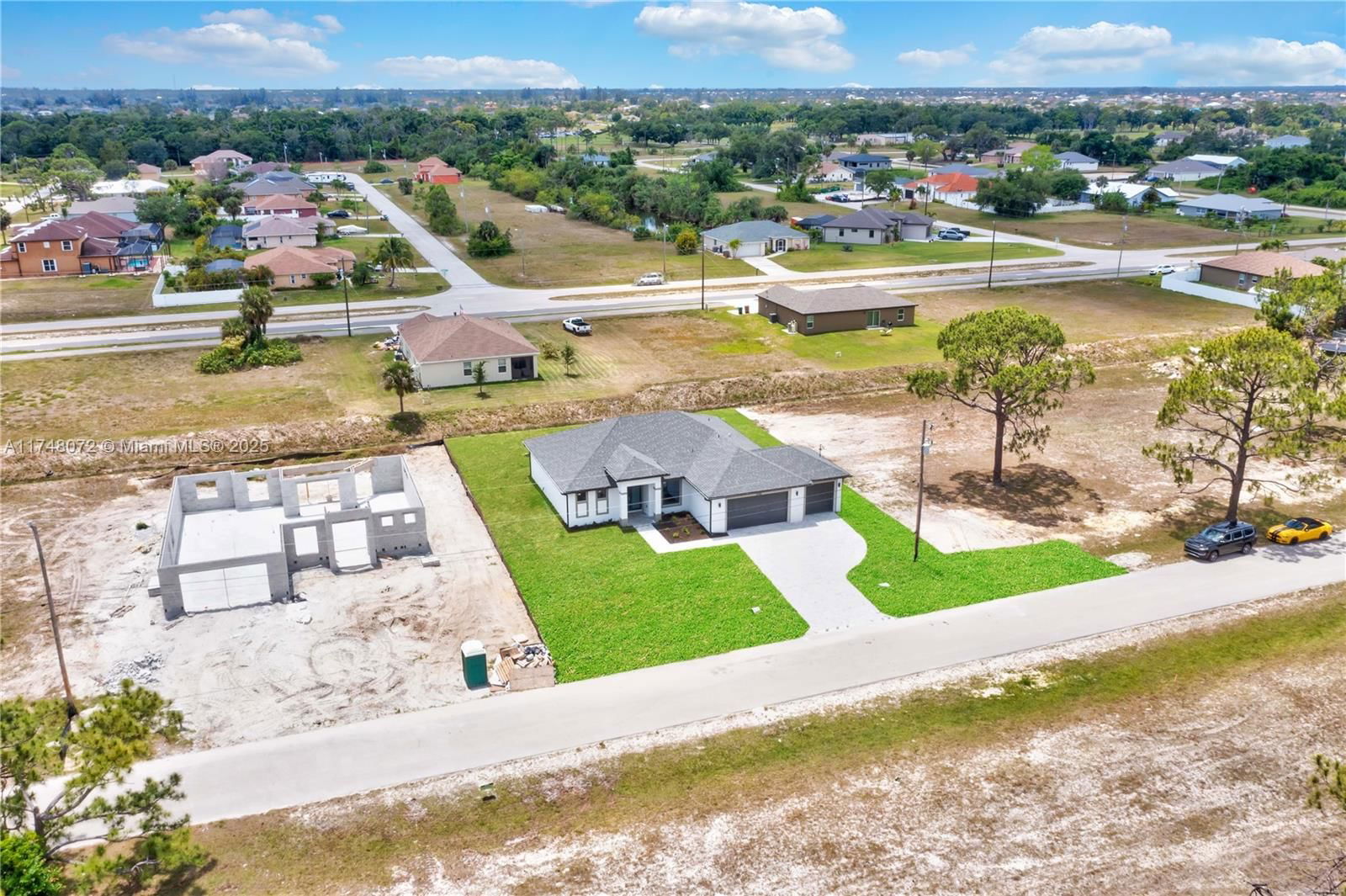 Real estate property located at 2700 20th Terrace, Lee, Cape Coral, Cape Coral, FL