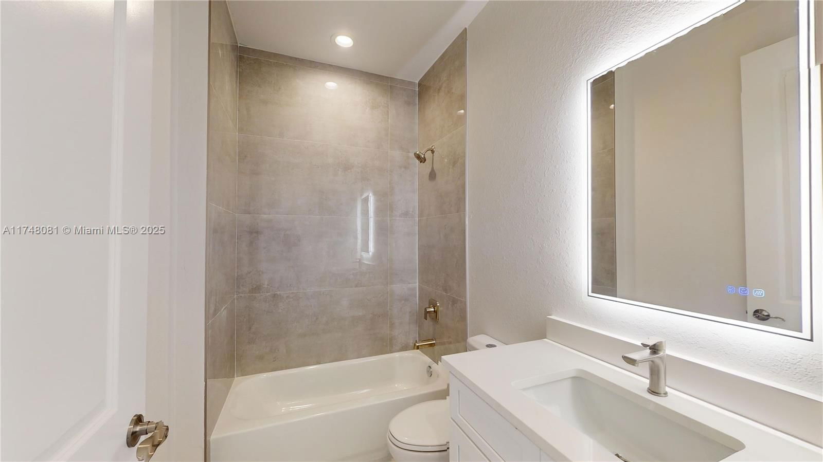 Real estate property located at 1902 28th Ave, Lee, Cape Coral, Cape Coral, FL