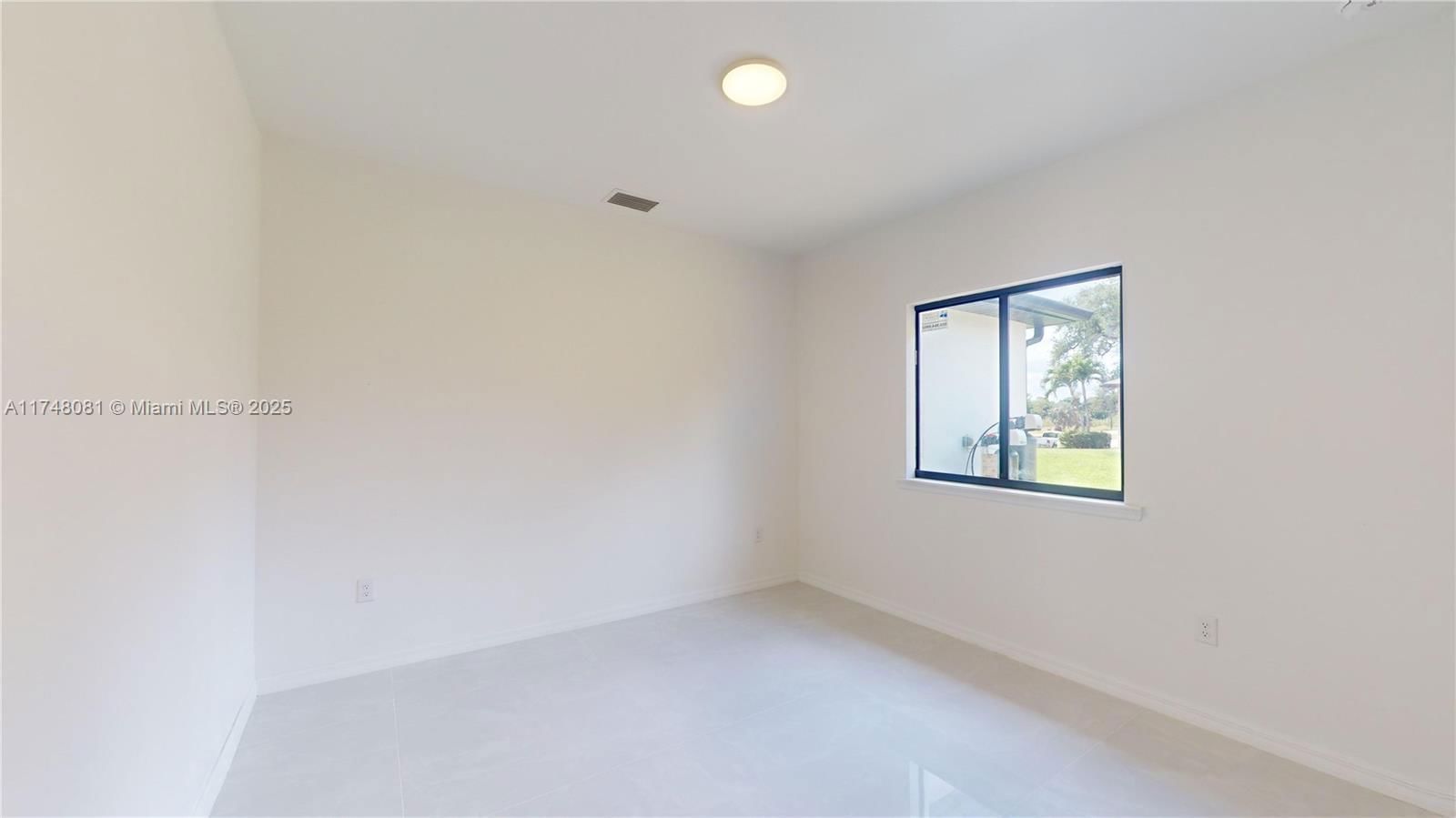 Real estate property located at 1902 28th Ave, Lee, Cape Coral, Cape Coral, FL