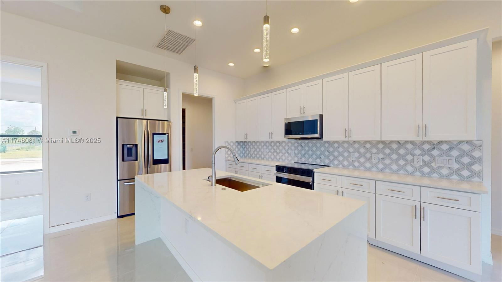 Real estate property located at 1902 28th Ave, Lee, Cape Coral, Cape Coral, FL