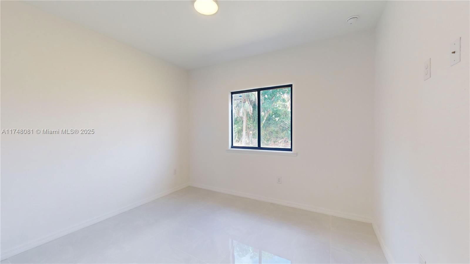 Real estate property located at 1902 28th Ave, Lee, Cape Coral, Cape Coral, FL