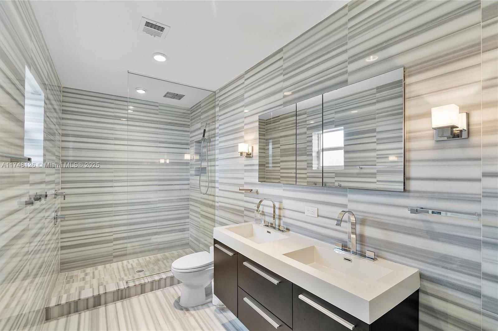 Real estate property located at 7020 95th Ct, Miami-dade, Edkar Sub, Miami, FL