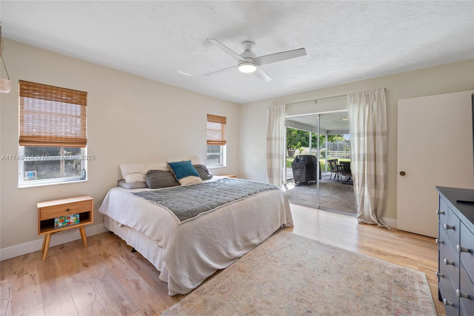 Real estate property located at 940 52nd Ave, Broward, Plantation Park Lakesites, Plantation, FL
