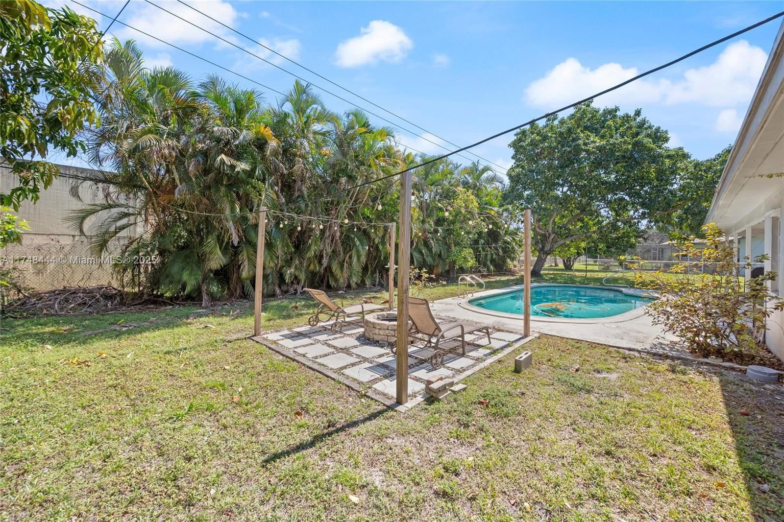 Real estate property located at 940 52nd Ave, Broward, Plantation Park Lakesites, Plantation, FL