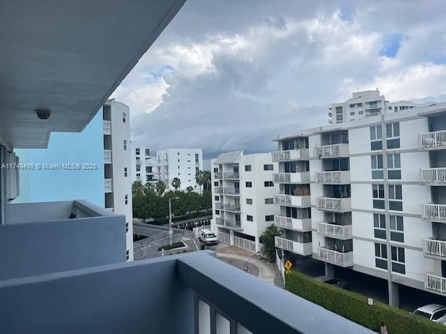 Real estate property located at 1662 Lincoln Ct #508, Miami-dade, Belleview Sub - A Resub, Miami Beach, FL