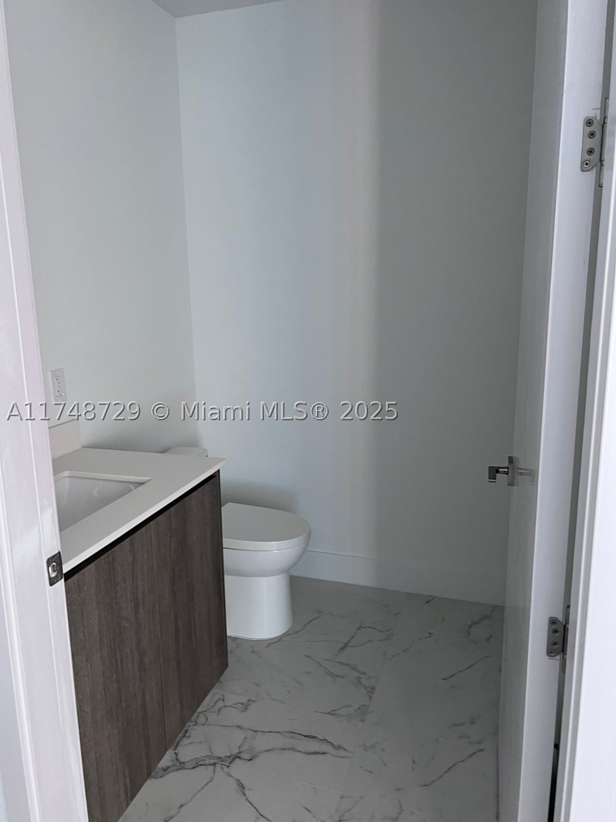 Real estate property located at 17550 Collins Ave #1004, Miami-dade, Aurora Condo, Sunny Isles Beach, FL