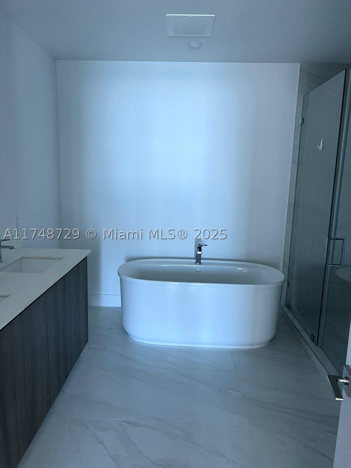 Real estate property located at 17550 Collins Ave #1004, Miami-dade, Aurora Condo, Sunny Isles Beach, FL