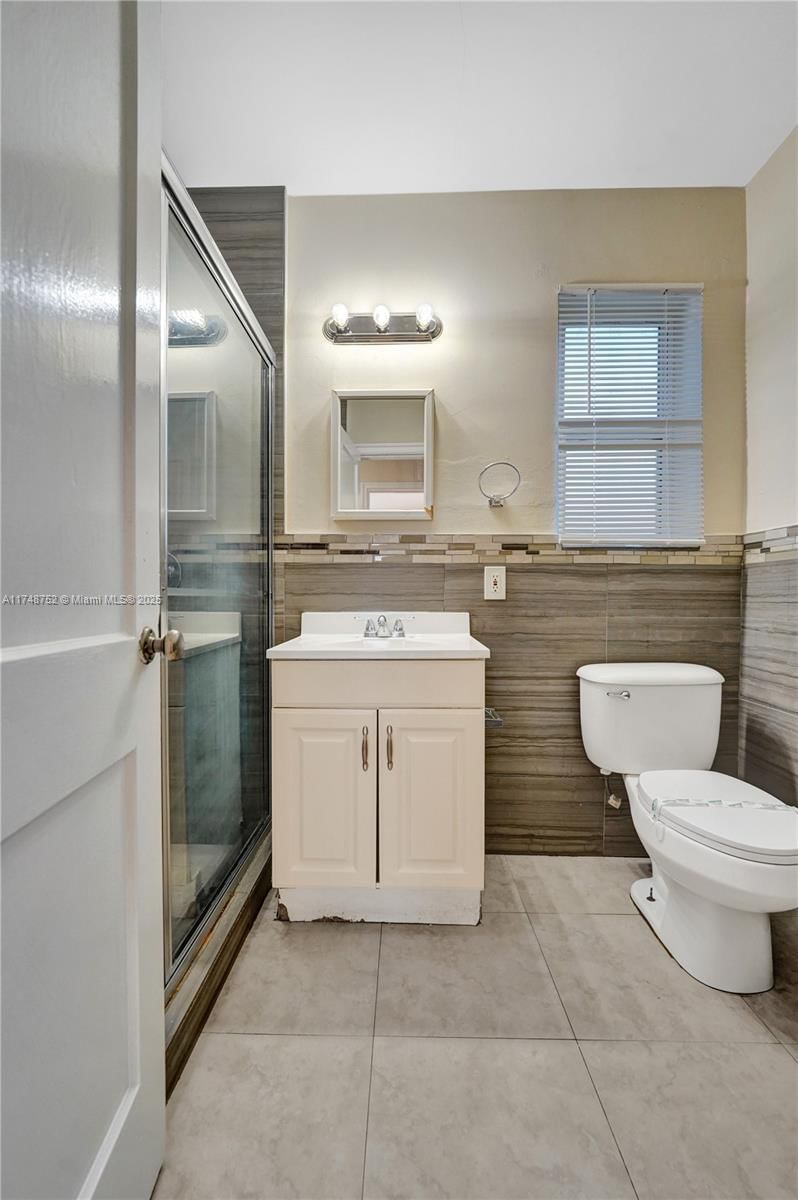Real estate property located at 250 Carolina Ave, Broward, Melrose Park Sect 1, Fort Lauderdale, FL