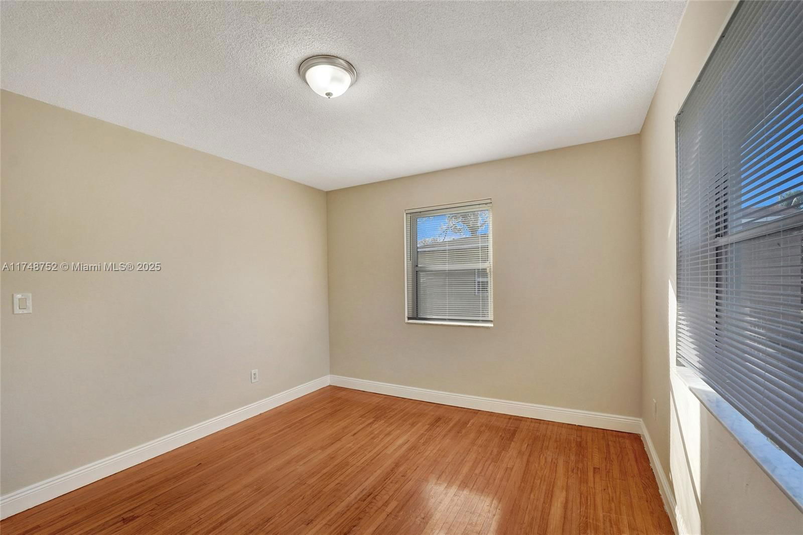 Real estate property located at 250 Carolina Ave, Broward, Melrose Park Sect 1, Fort Lauderdale, FL