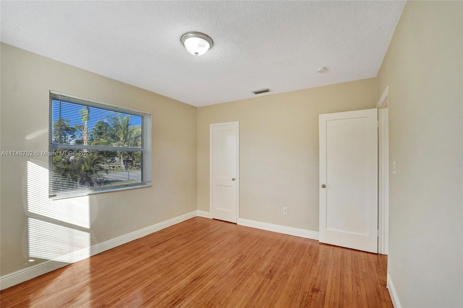 Real estate property located at 250 Carolina Ave, Broward, Melrose Park Sect 1, Fort Lauderdale, FL