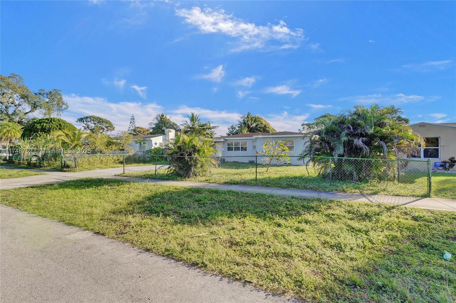 Real estate property located at 250 Carolina Ave, Broward, Melrose Park Sect 1, Fort Lauderdale, FL