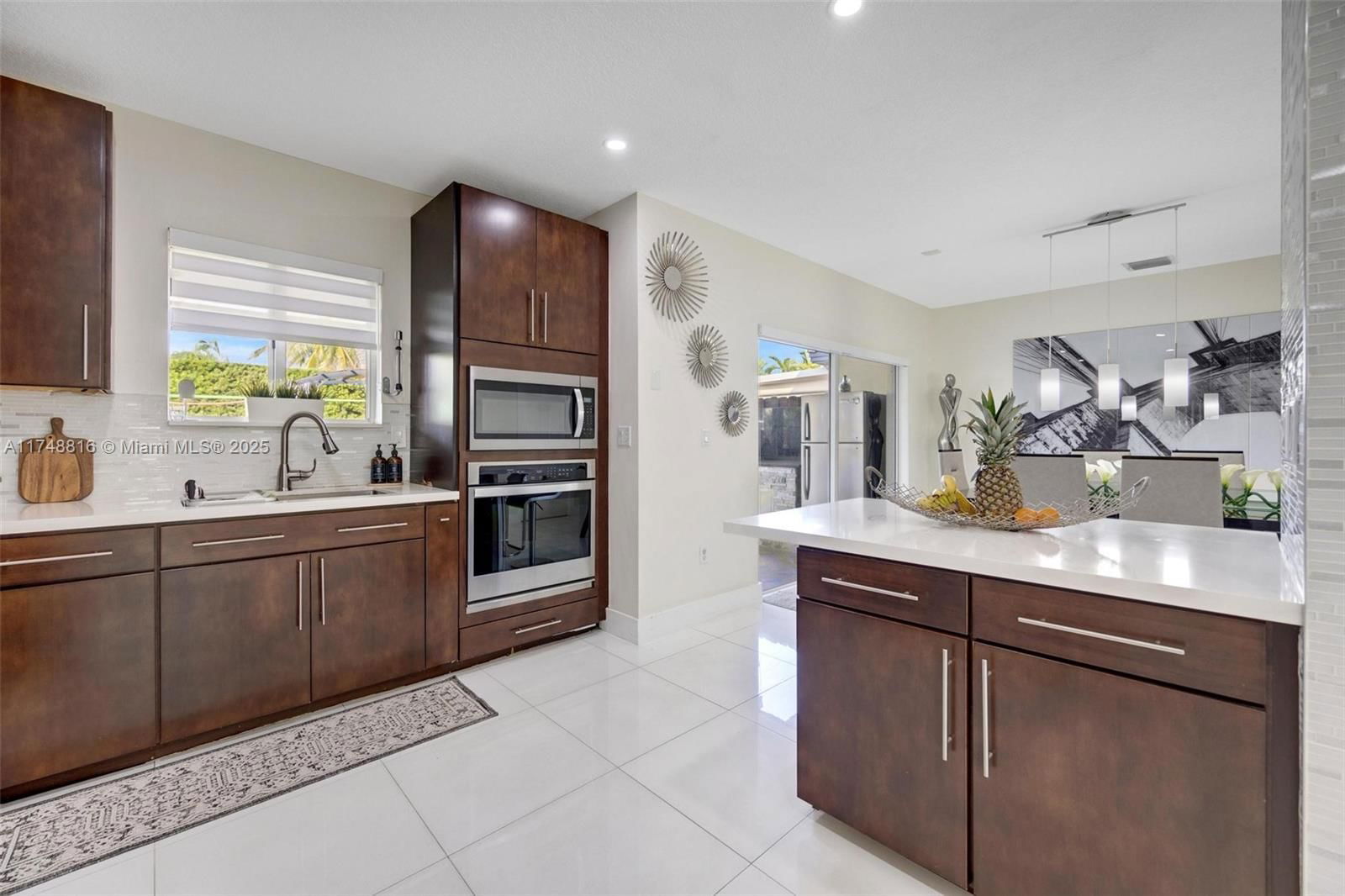 Real estate property located at 8851 208th Ter, Miami-dade, Pelican Bay At Old Cutler, Cutler Bay, FL