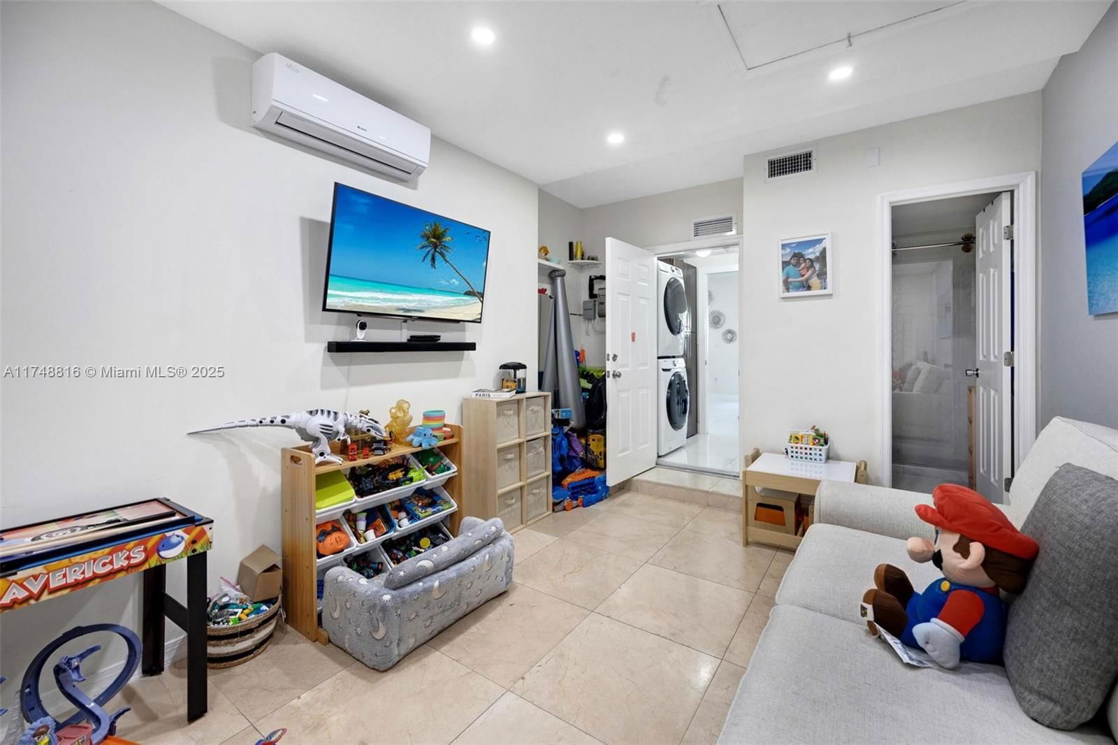 Real estate property located at 8851 208th Ter, Miami-dade, Pelican Bay At Old Cutler, Cutler Bay, FL