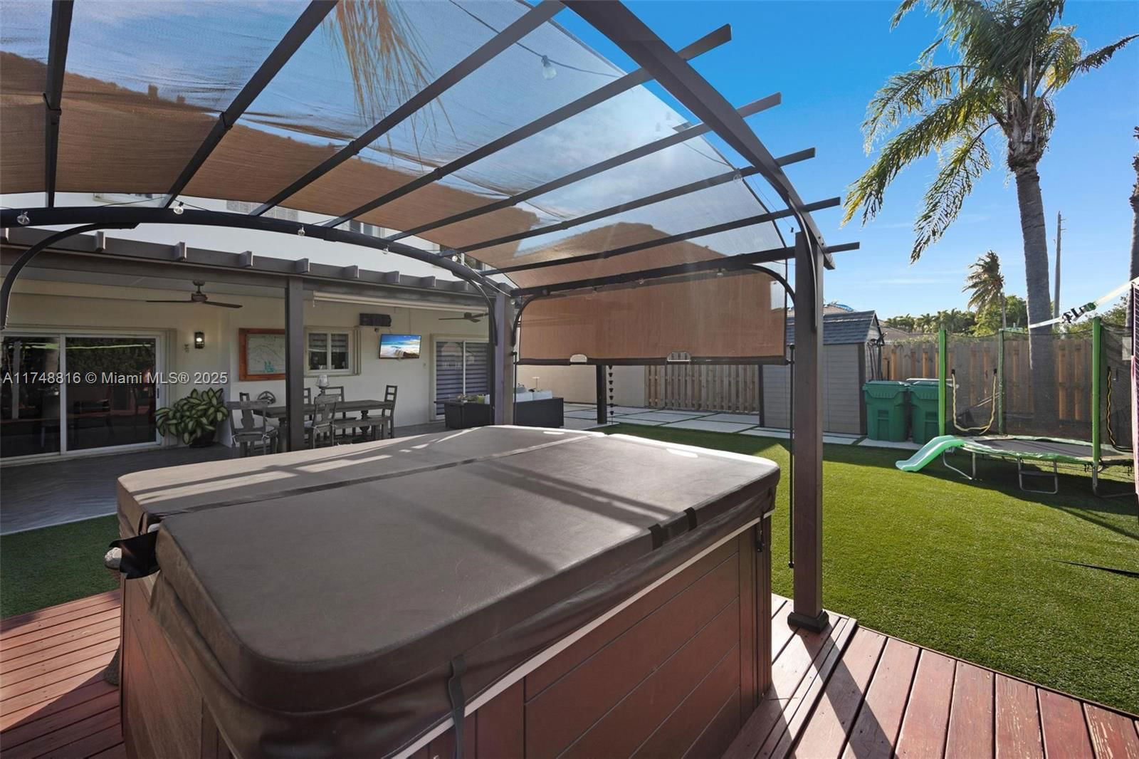 Real estate property located at 8851 208th Ter, Miami-dade, Pelican Bay At Old Cutler, Cutler Bay, FL