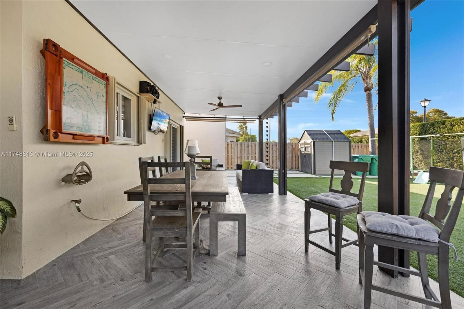 Real estate property located at 8851 208th Ter, Miami-dade, Pelican Bay At Old Cutler, Cutler Bay, FL