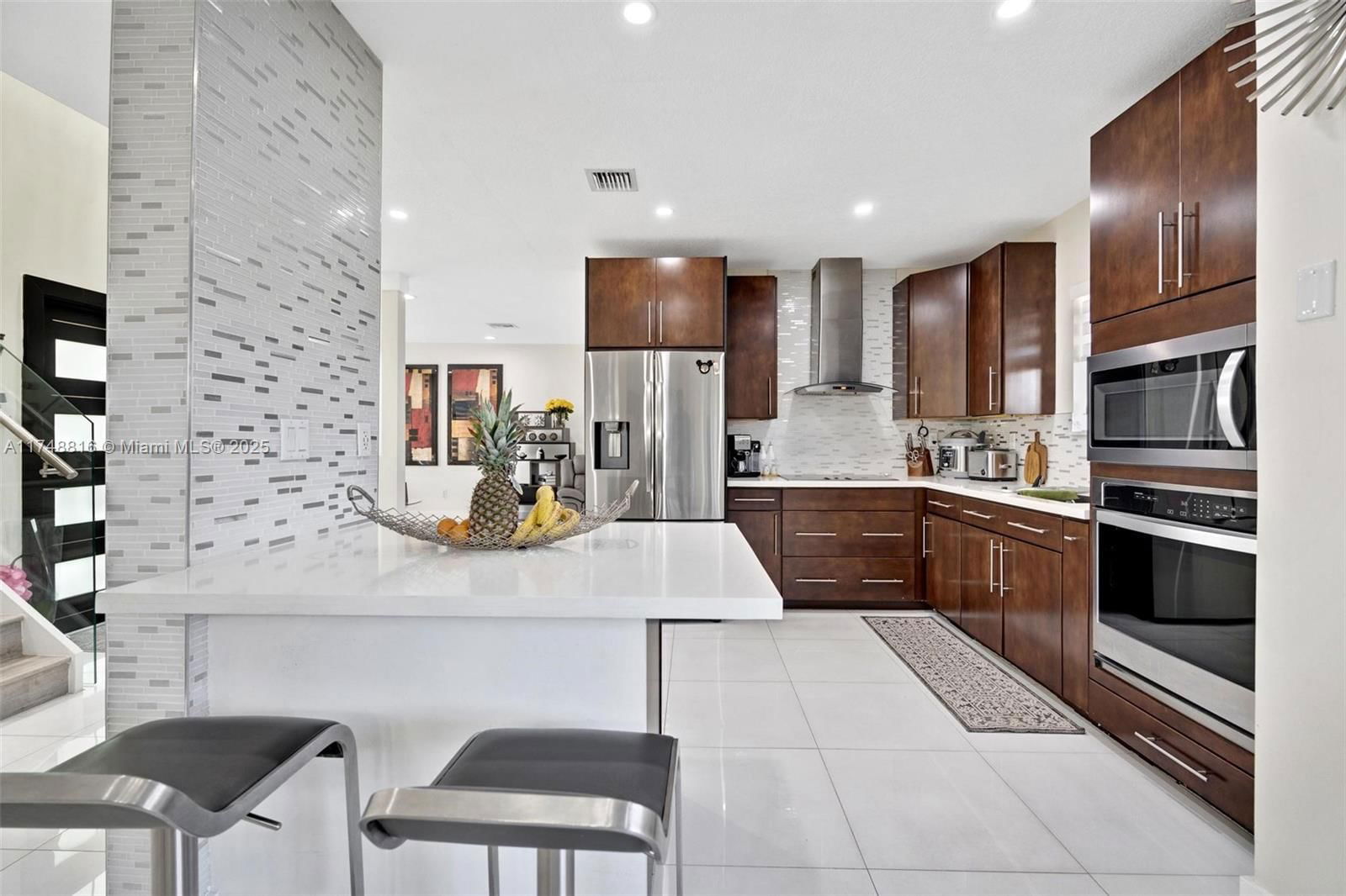 Real estate property located at 8851 208th Ter, Miami-dade, Pelican Bay At Old Cutler, Cutler Bay, FL