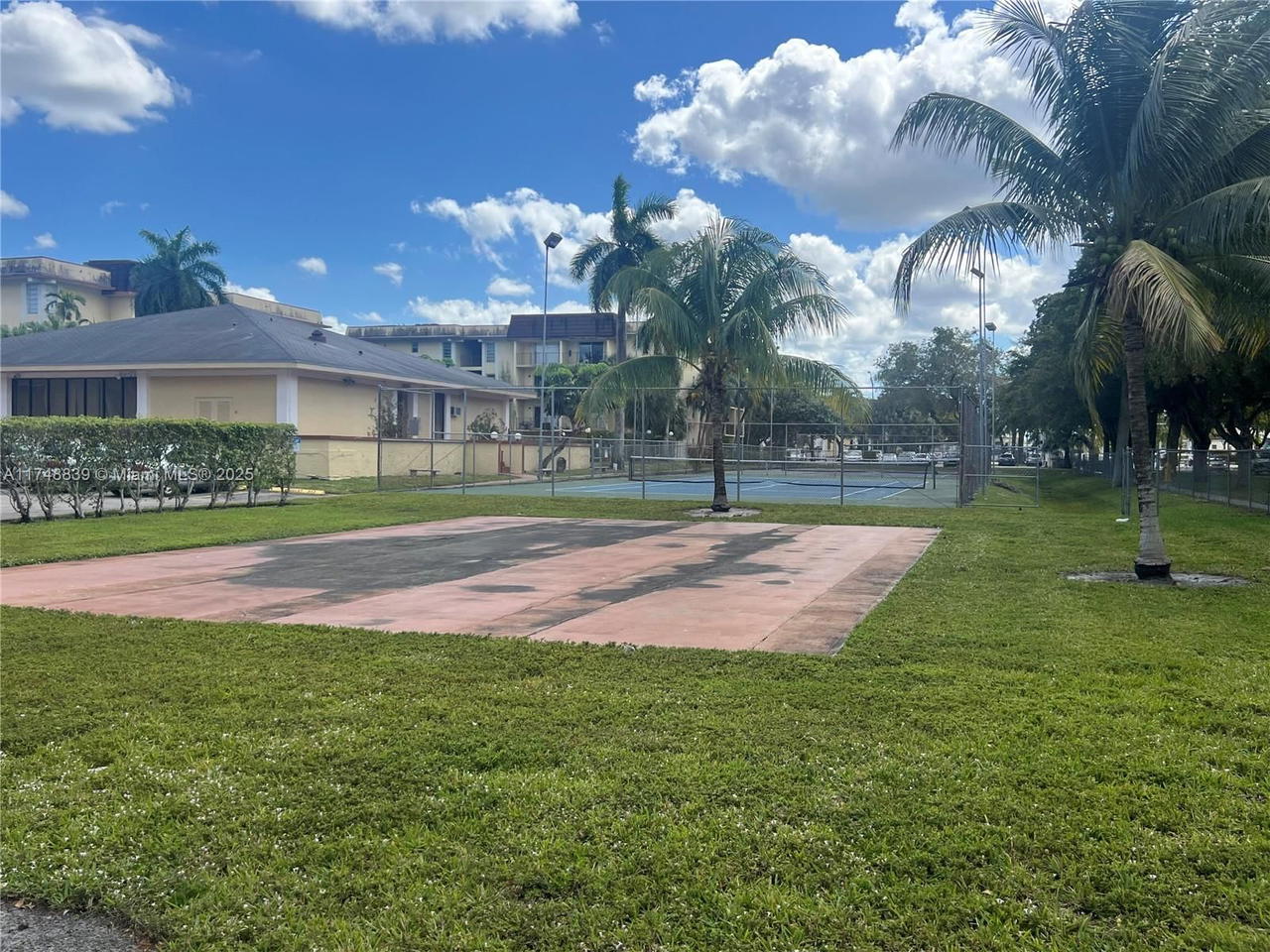 Real estate property located at 12035 2nd Ave A417, Miami-dade, Capri Gardens Condo, North Miami, FL