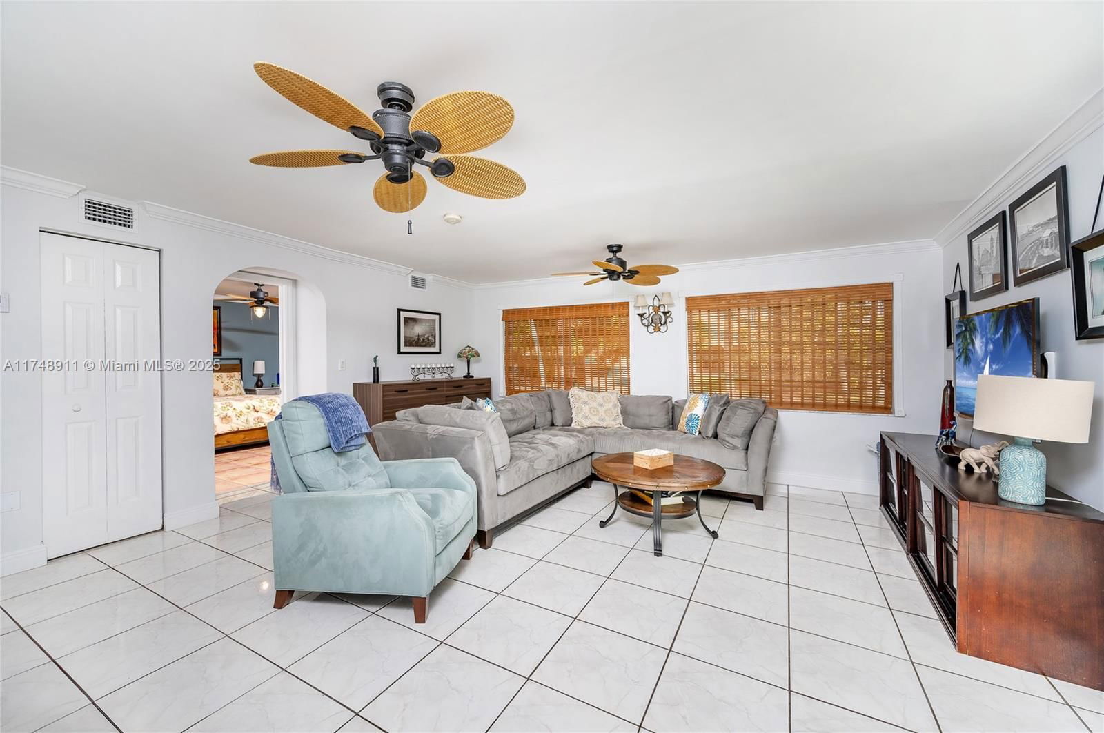 Real estate property located at 11251 48th St, Miami-dade, Westwood Lake 4th Addn, Miami, FL