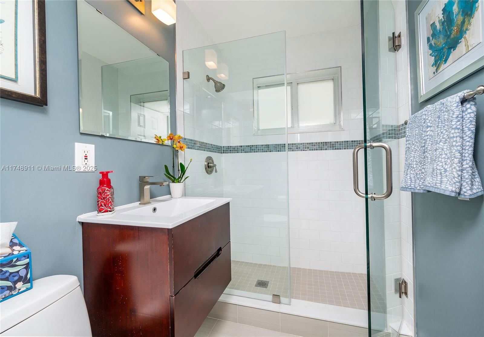 Real estate property located at 11251 48th St, Miami-dade, Westwood Lake 4th Addn, Miami, FL